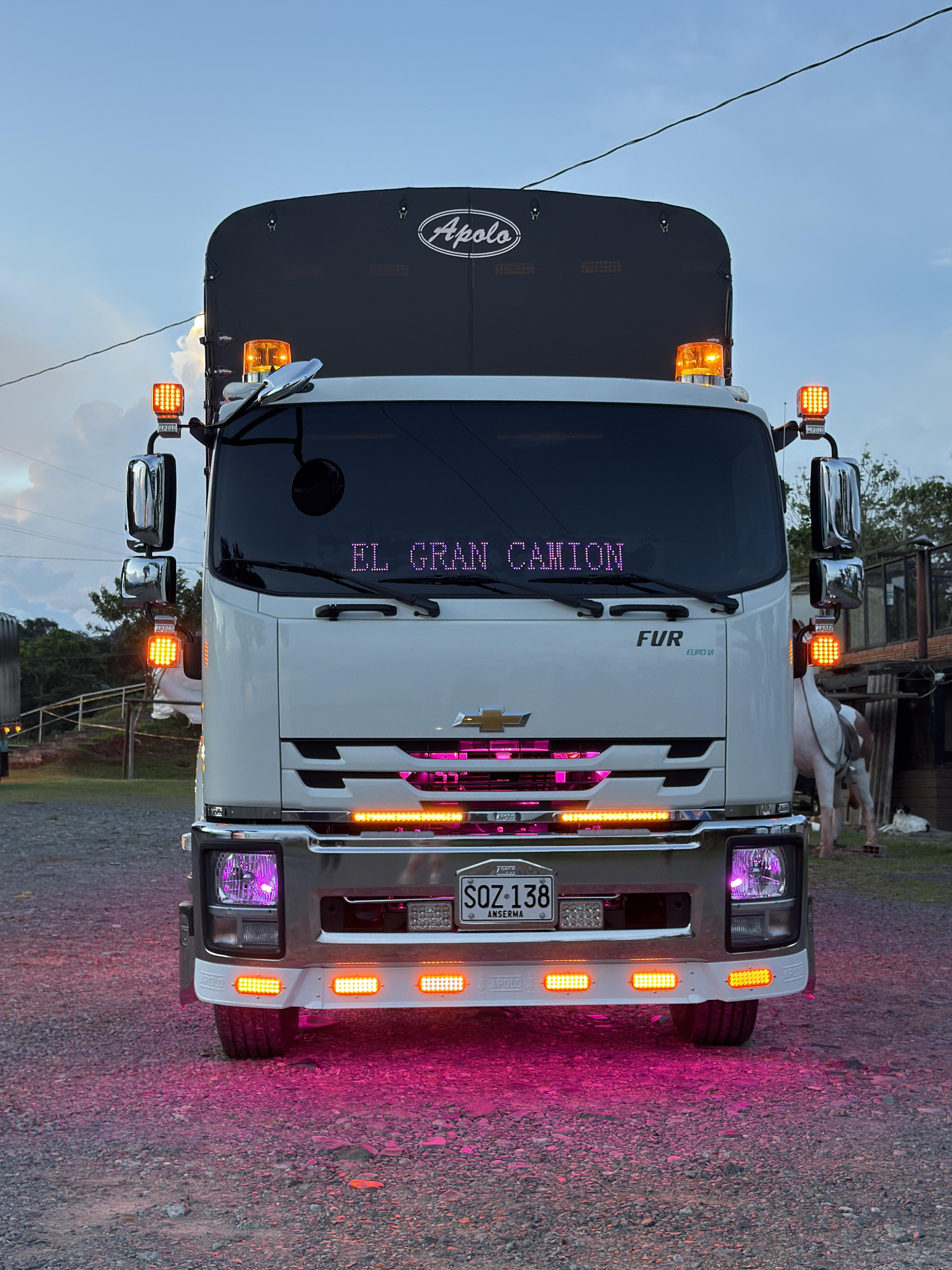 Camión FVR 0km modelo 2027 — Frente